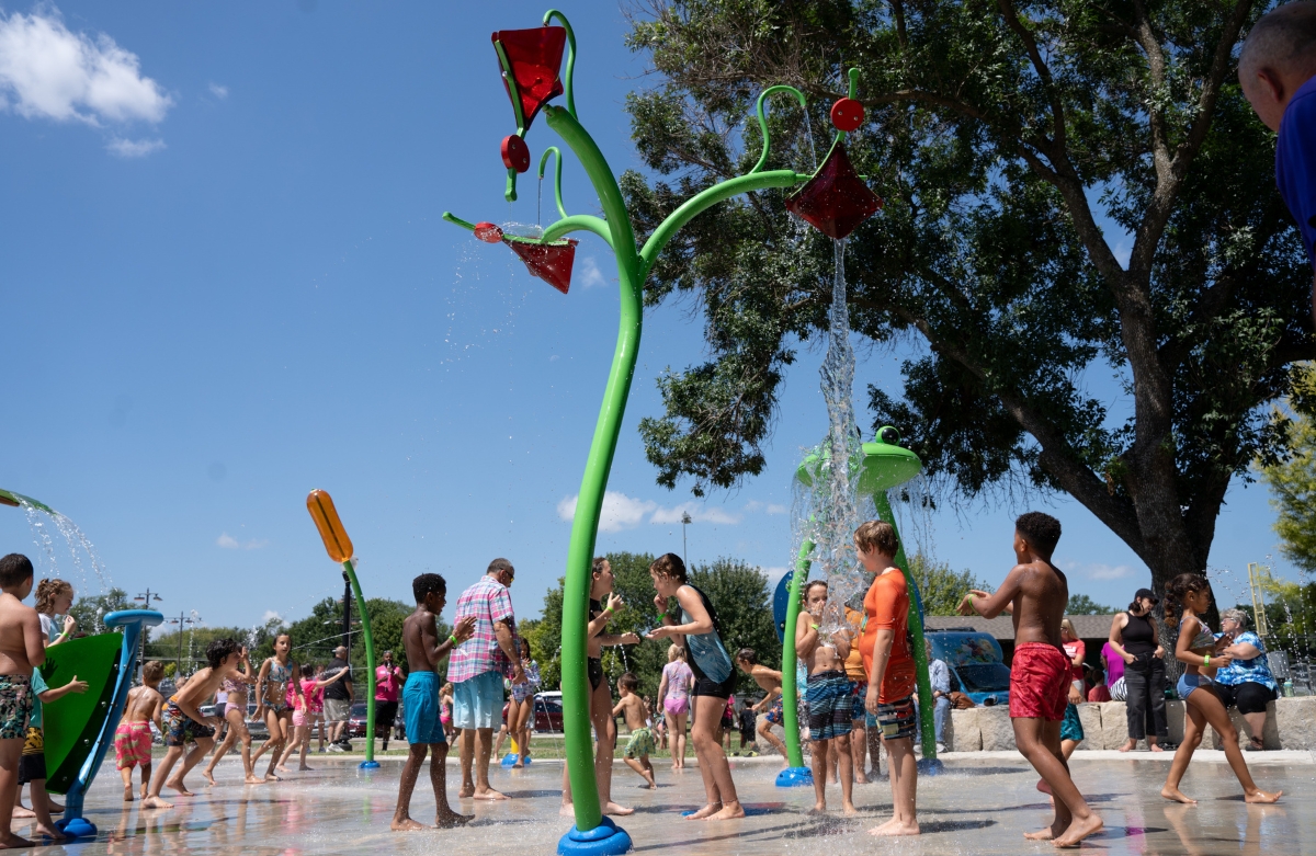 lyons-park-splash-pad-featured-image.jpg